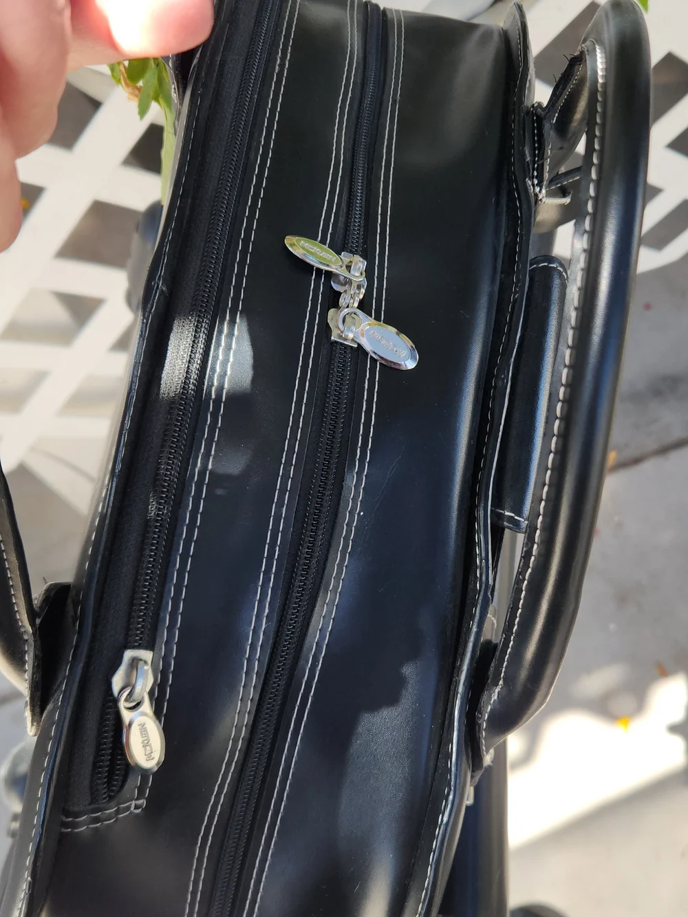 McKlein Edgebrook Leather Wheeled Laptop Briefcase - Picture 3 of 8